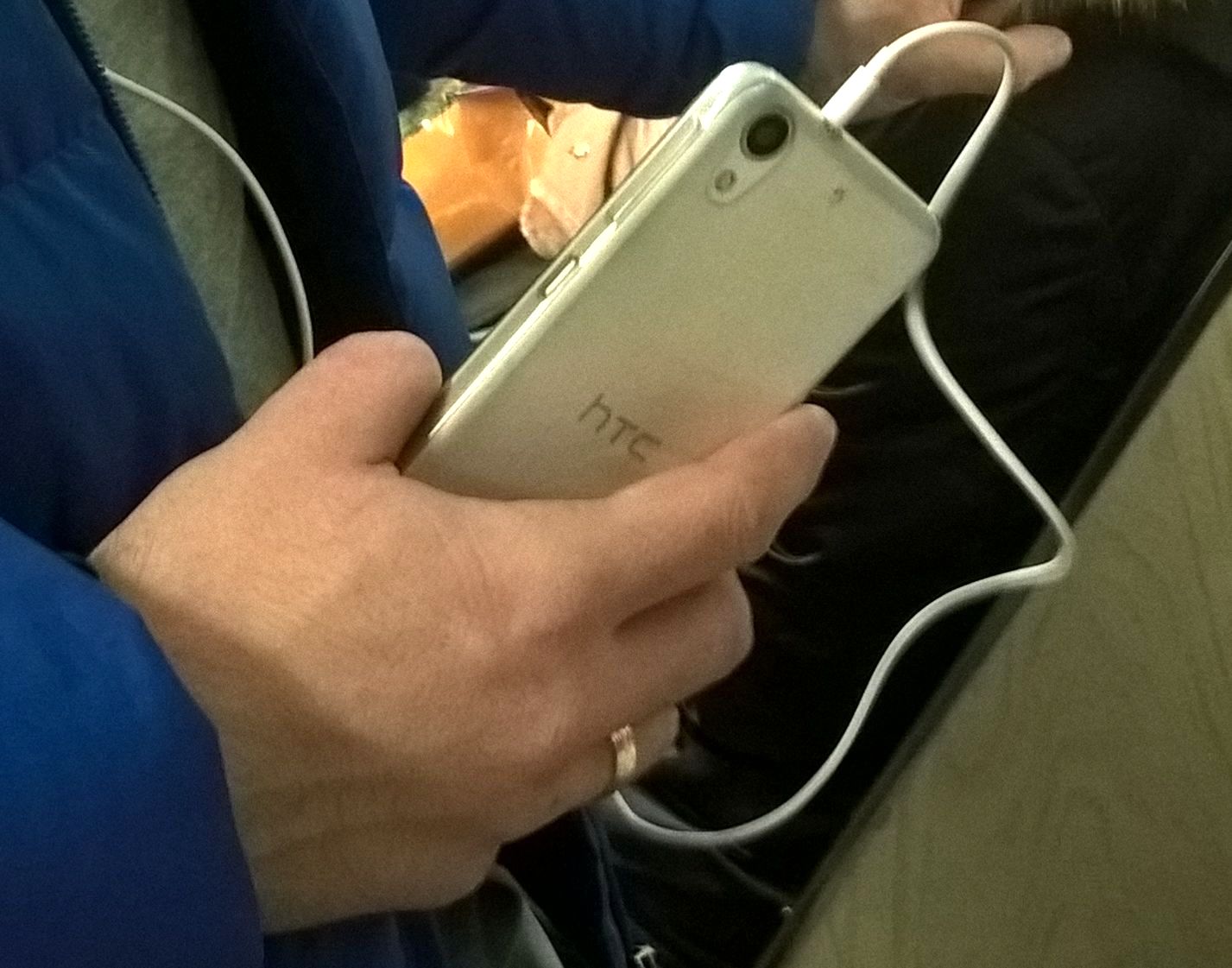 Smartphone amputee missing fingers